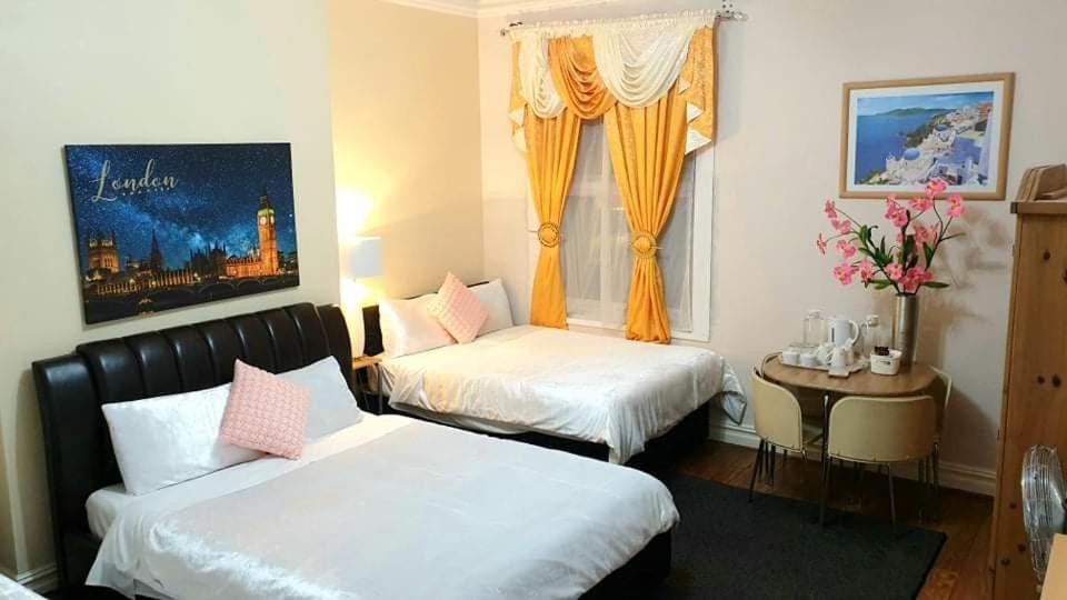 ריל Gabriel Guesthouse מראה חיצוני תמונה
