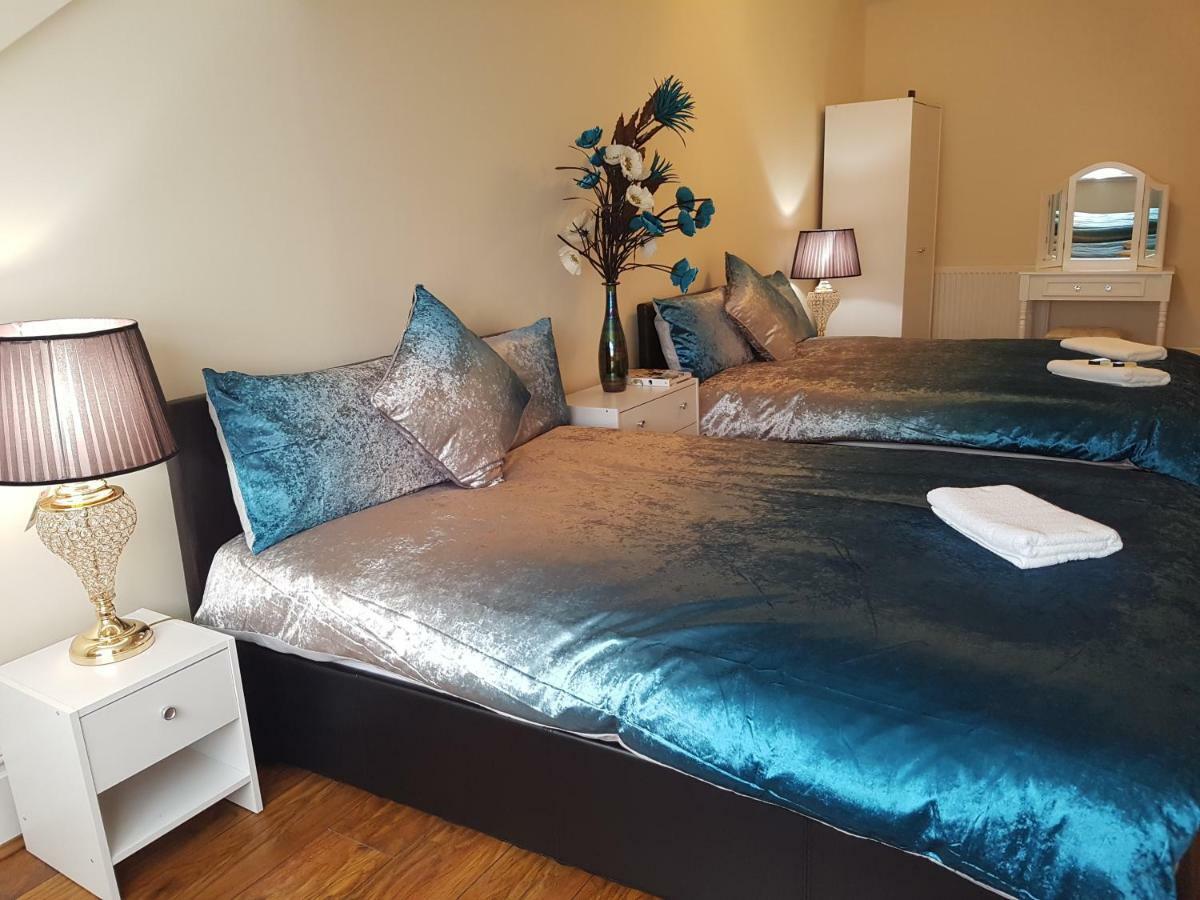 ריל Gabriel Guesthouse מראה חיצוני תמונה