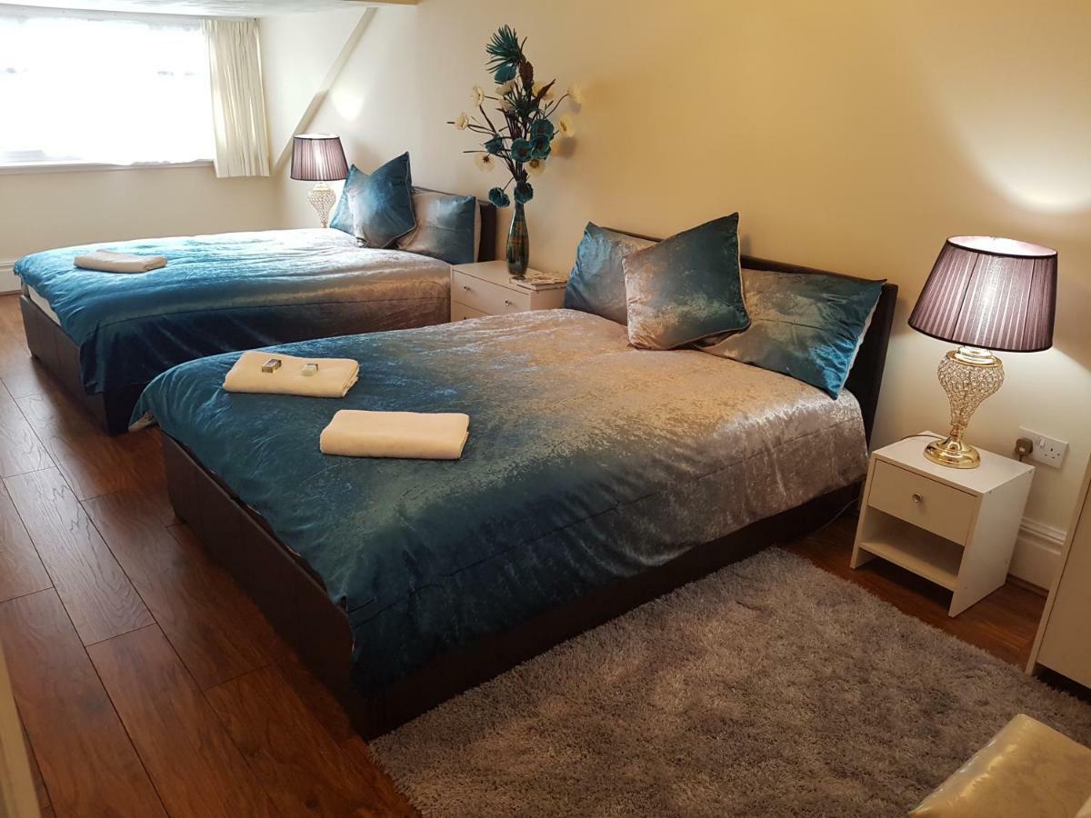 ריל Gabriel Guesthouse מראה חיצוני תמונה