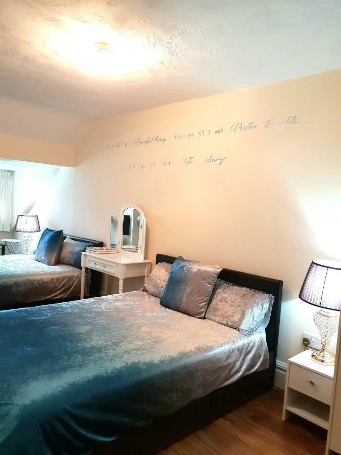 ריל Gabriel Guesthouse מראה חיצוני תמונה
