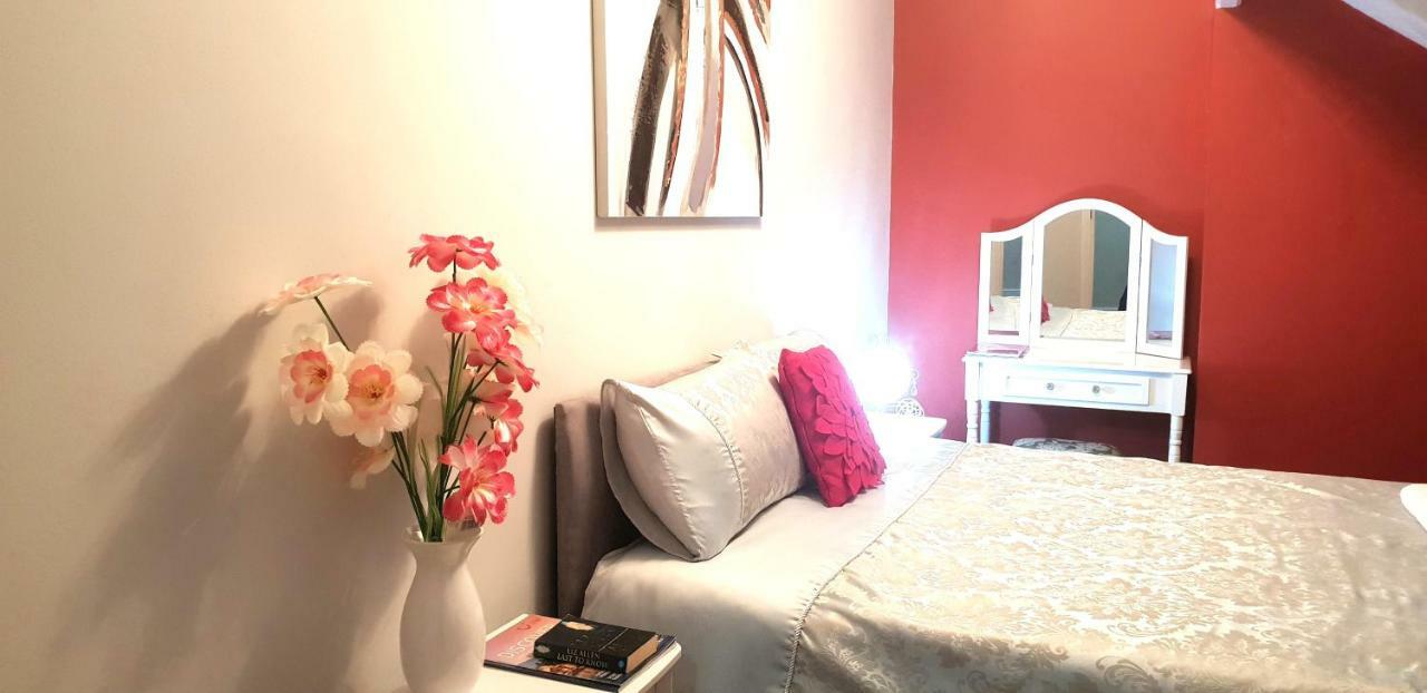 ריל Gabriel Guesthouse מראה חיצוני תמונה